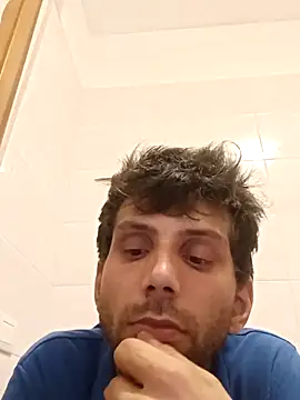 Snapshot of dariodario chatting on 09.10.25 dariodario online show from 09.10.25