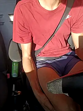 Snapshot of dariodario chatting on 09.18.25 dariodario online show from 09.18.25