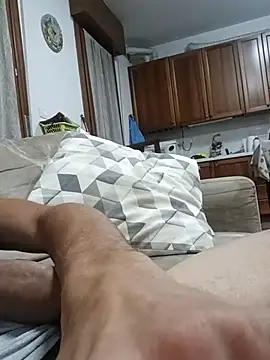 Snapshot of dariodario chatting on 10.01.25 dariodario online show from 10.01.25