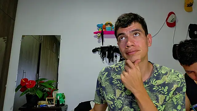 Snapshot of Nymphobuddies chatting on 12.17.24 Nymphobuddies online show from 12.17.24