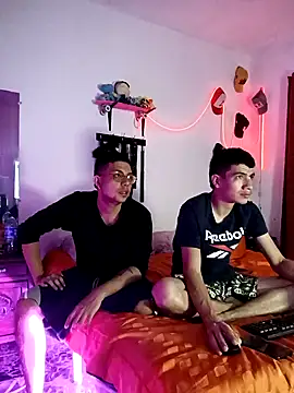 Snapshot of Nymphobuddies chatting on 01.10.25 Nymphobuddies online show from 01.10.25