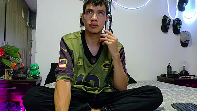 Snapshot of Nymphobuddies chatting on 01.23.25 Nymphobuddies online show from 01.23.25