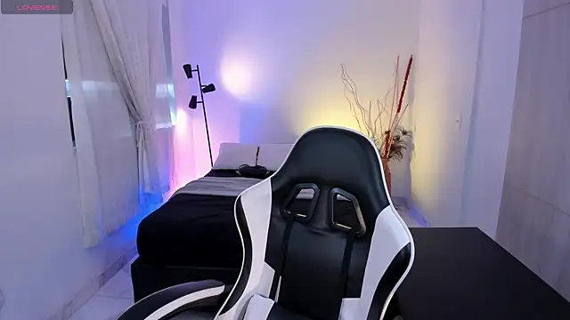 AnabelWolf online show from 09.08.25