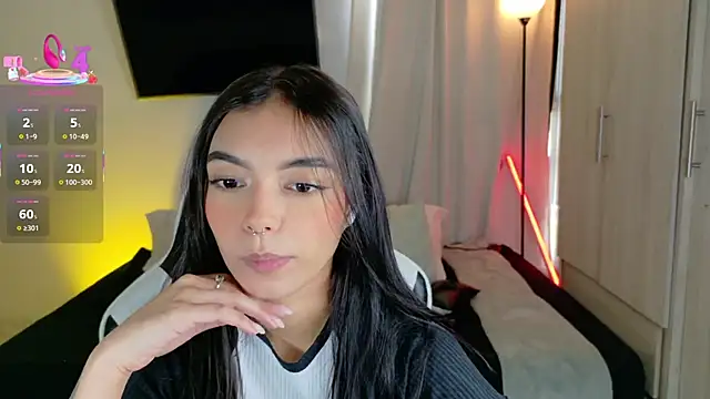 AnabelWolf online show from 09.15.25