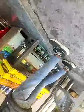 Snapshot of shale26 chatting on 03.05.25 shale26 online show from 03.05.25