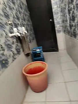 Snapshot of shale26 chatting on 03.13.25 shale26 online show from 03.13.25