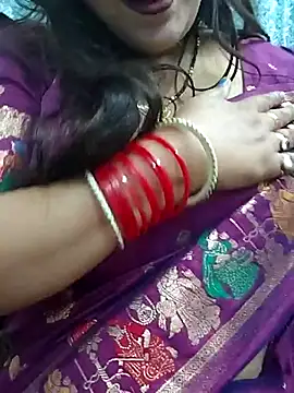 Snapshot of Mayuri77 chatting on 03.11.25 Mayuri77 online show from 03.11.25