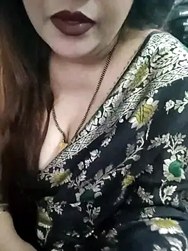 Snapshot of Mayuri77 chatting on 12.19.25 Mayuri77 online show from 12.19.25