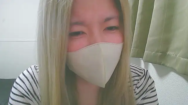 Snapshot of Remi_official chatting on 04.04.26 Remi official online show from 04.04.26