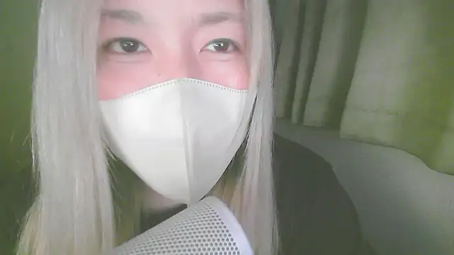 Snapshot of Remi_official chatting on 06.25.26 Remi official online show from 06.25.26