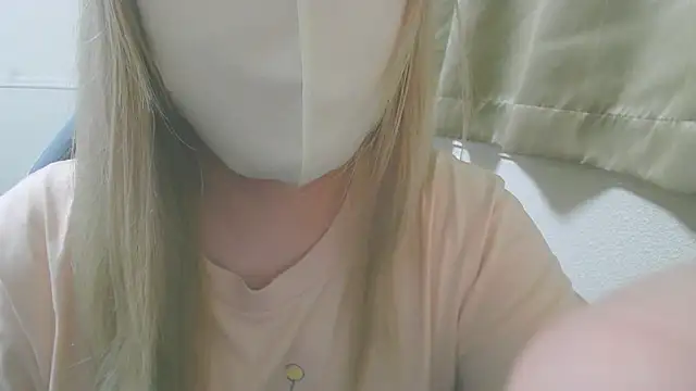 Snapshot of Remi_official chatting on 07.25.26 Remi official online show from 07.25.26