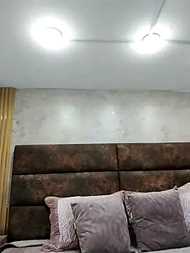 ElizabethWeil online show from 02.08.25