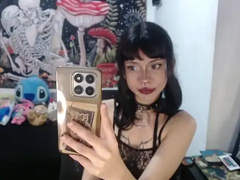 Snapshot of hachi_kitty chatting on 04.11.26 hachi kitty online show from 04.11.26