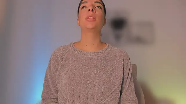 777AylinZ online show from 02.04.26