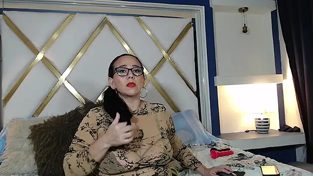 Snapshot of ashleylove_prg chatting on 01.07.25 ashleylove prg online show from 01.07.25