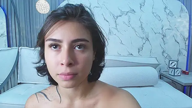 Franchesca De Luca online show from 03.15.25