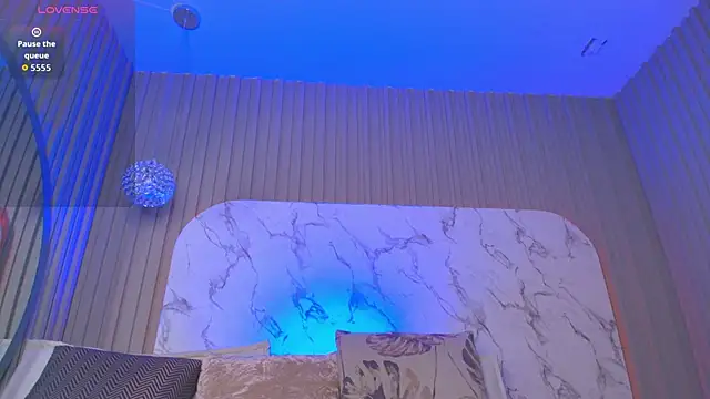 Franchesca De Luca online show from 10.28.25