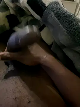 Snapshot of GangsterCouple-Aimy-Jonny chatting on 11.18.25 GangsterCouple-Aimy-Jonny online show from 11.18.25