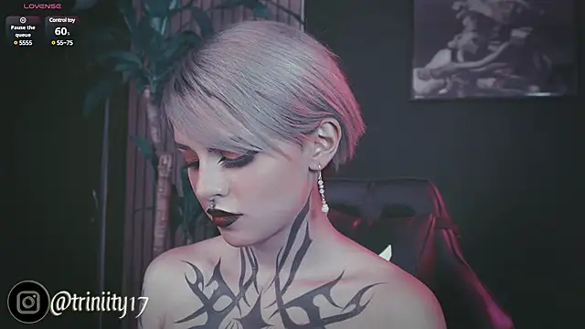 Snapshot of Trinity___s chatting on 01.29.25 Trinity s online show from 01.29.25