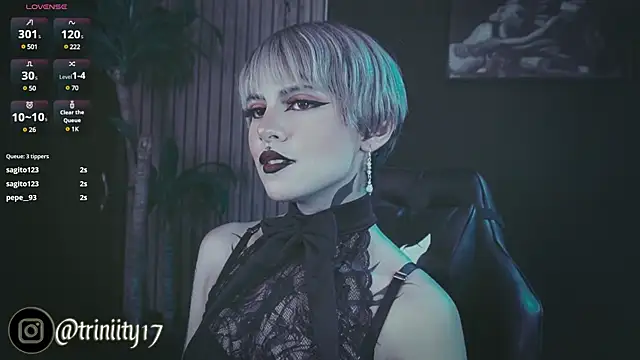 Snapshot of Trinity___s chatting on 02.10.25 Trinity s online show from 02.10.25