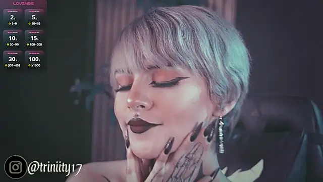 Snapshot of Trinity___s chatting on 03.14.25 Trinity s online show from 03.14.25