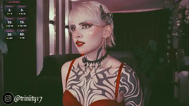 Snapshot of Trinity___s chatting on 09.21.25 Trinity s online show from 09.21.25