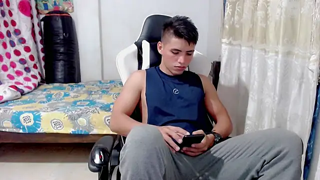 Snapshot of danilo302209 chatting on 01.22.25 danilo302209 online show from 01.22.25