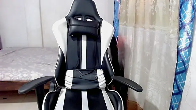 Snapshot of danilo302209 chatting on 03.18.25 danilo302209 online show from 03.18.25