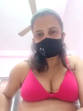 Snapshot of Cute-manisha chatting on 01.19.25 Cute-manisha online show from 01.19.25