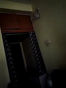 Snapshot of Cute-manisha chatting on 02.05.25 Cute-manisha online show from 02.05.25