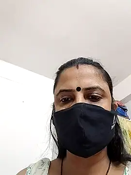 Snapshot of Cute-manisha chatting on 05.05.26 Cute-manisha online show from 05.05.26