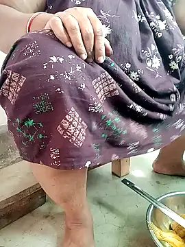 Snapshot of Hotty-rumi chatting on 02.01.26 Hotty-rumi online show from 02.01.26