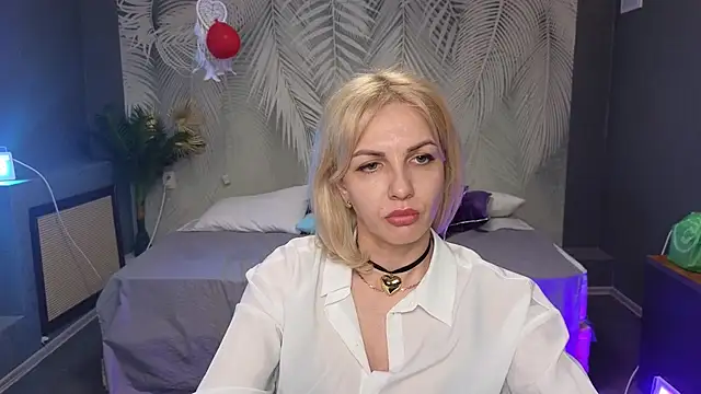 Snapshot of Barbara_Blonde chatting on 03.15.25 Barbara Blonde online show from 03.15.25
