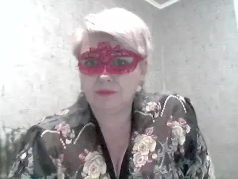 Snapshot of Lisa_Suzie chatting on 01.05.25 Lisa Suzie online show from 01.05.25