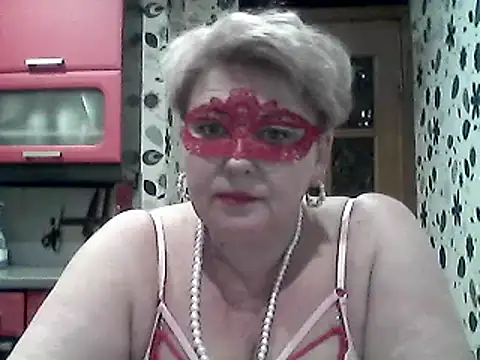Snapshot of Lisa_Suzie chatting on 02.25.25 Lisa Suzie online show from 02.25.25