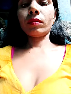 Snapshot of Kajal__Mehra chatting on 04.27.26 Kajal Mehra online show from 04.27.26
