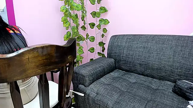 dakota-bright01 online show from 02.18.25