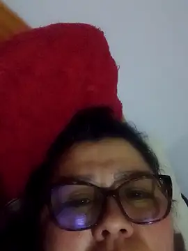 Snapshot of Darly_Gomez chatting on 03.22.25 Darly Gomez online show from 03.22.25