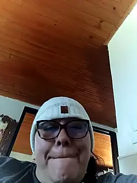 Snapshot of Darly_Gomez chatting on 11.26.25 Darly Gomez online show from 11.26.25