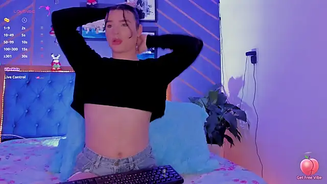 Snapshot of elafranco_ chatting on 12.08.24 elafranco online show from 12.08.24