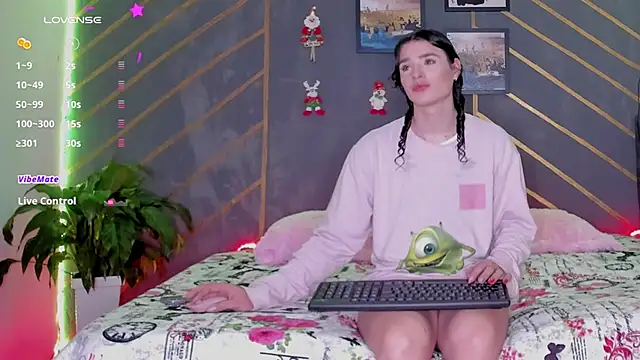 Snapshot of elafranco_ chatting on 01.02.25 elafranco online show from 01.02.25