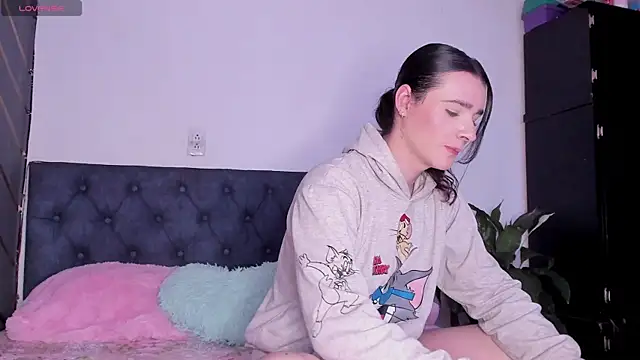 Snapshot of elafranco_ chatting on 01.31.25 elafranco online show from 01.31.25