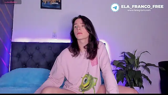 Snapshot of elafranco_ chatting on 02.22.25 elafranco online show from 02.22.25