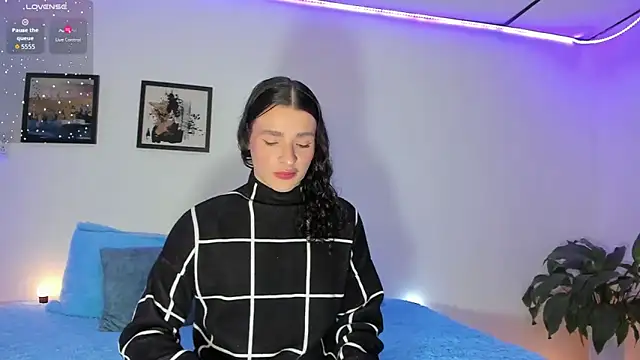 Snapshot of elafranco_ chatting on 12.22.25 elafranco online show from 12.22.25