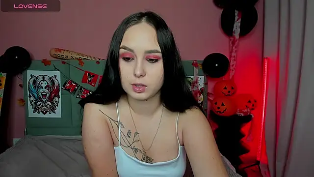 BeatriceReeves online show from 10.27.25