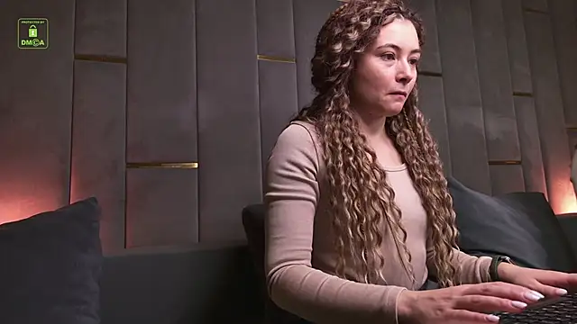 Ishtar Divine online show from 12.16.25