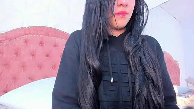 aggy castel online show from 03.07.26