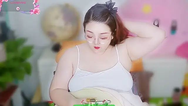 Weiwei5200 online show from 11.08.25