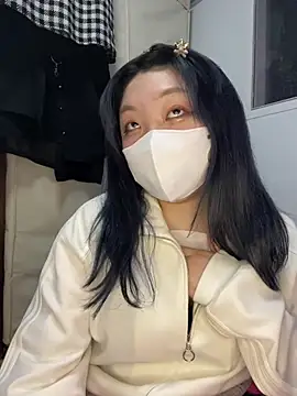 Snapshot of YUNA-yuna chatting on 01.21.25 YUNA-yuna online show from 01.21.25