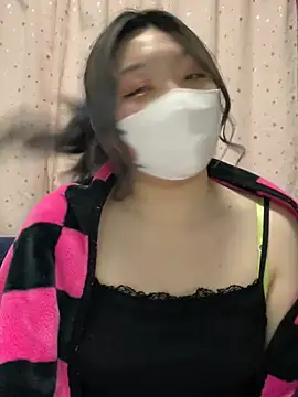 Snapshot of YUNA-yuna chatting on 02.22.25 YUNA-yuna online show from 02.22.25